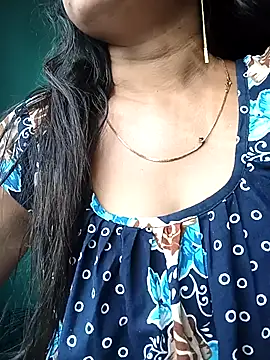 Desi couple305 online show from November 13, 2025, 9:57 am