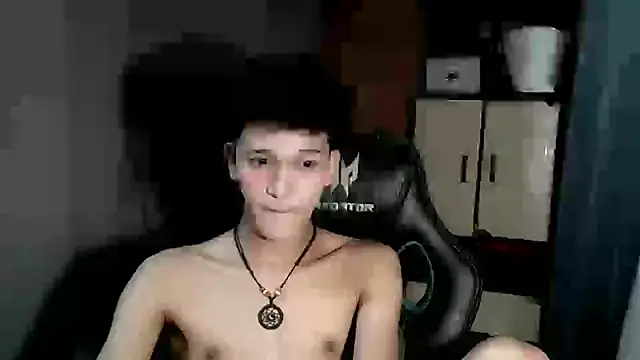 Snapshot of kenbigcockxx chatting on November 19, 2025, 3:23 pm kenbigcockxx online show from November 19, 2025, 3:23 pm