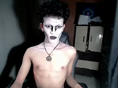 Snapshot of kenbigcockxx chatting on November 5, 2025, 4:54 pm kenbigcockxx online show from November 5, 2025, 4:54 pm