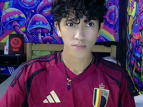 kenbigcockxx online show from June 19, 2026, 3:18 pm