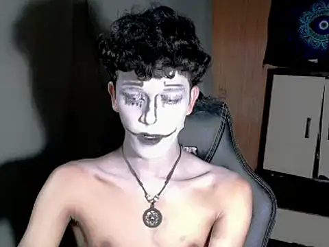 Snapshot of kenbigcockxx chatting on November 1, 2025, 4:23 pm kenbigcockxx online show from November 1, 2025, 4:23 pm