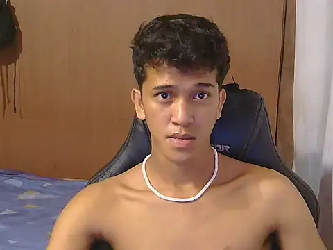 Snapshot of kenbigcockxx chatting on December 18, 2025, 11:41 pm kenbigcockxx online show from December 18, 2025, 11:41 pm