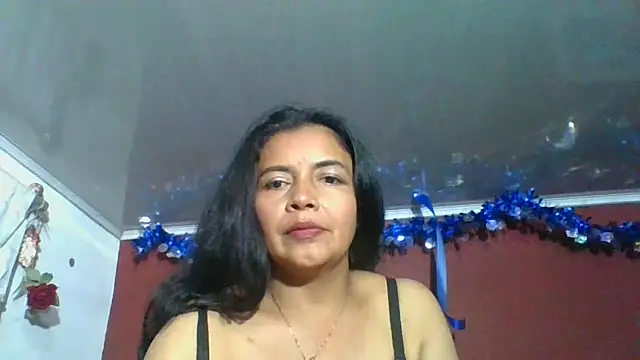 DianaOchoa  online show from November 27, 2025, 3:51 am