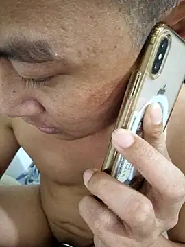 Snapshot of ducpham6565 chatting on December 14, 2025, 8:42 am ducpham6565 online show from December 14, 2025, 8:42 am