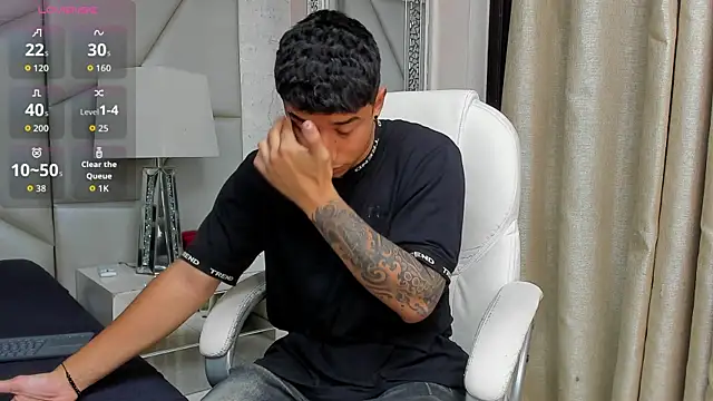 Snapshot of jaze_bradley chatting on November 4, 2025, 11:36 am jaze bradley online show from November 4, 2025, 11:36 am