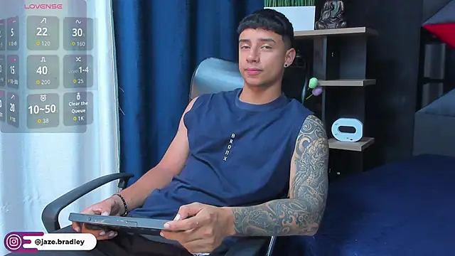 Snapshot of jaze_bradley chatting on October 29, 2025, 11:20 am jaze bradley online show from October 29, 2025, 11:20 am