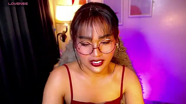 urmidnightcravingsxx online show from June 11, 2026, 3:58 am