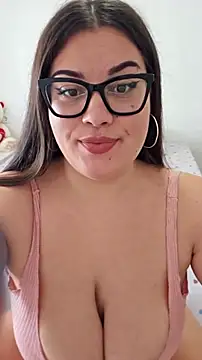 Larissa4U online show from November 28, 2025, 10:15 am