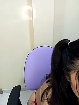 lunna 07 online show from November 15, 2025, 3:38 pm