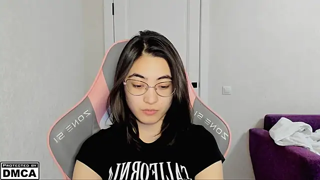 Snapshot of MeilideQian1 chatting on September 15, 2025, 10:59 am MeilideQian1 online show from September 15, 2025, 10:59 am