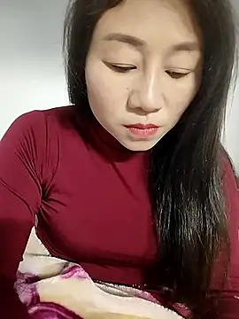 babychill09 online show from November 18, 2025, 1:10 am