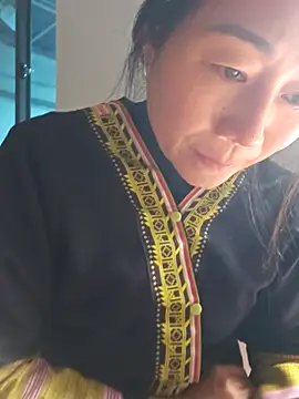 babychill09 online show from October 23, 2025, 8:57 am