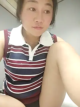 babychill09 online show from October 10, 2025, 4:30 pm