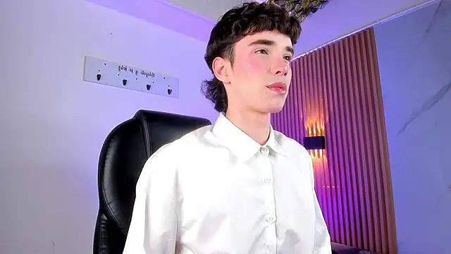 austin rouse online show from April 9, 2026, 8:04 pm