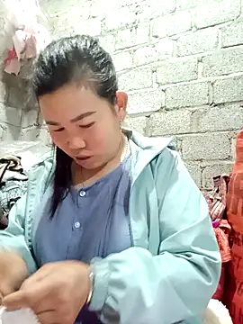 jienrrr online show from October 25, 2025, 1:45 pm