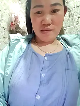 jienrrr online show from October 24, 2025, 1:32 pm