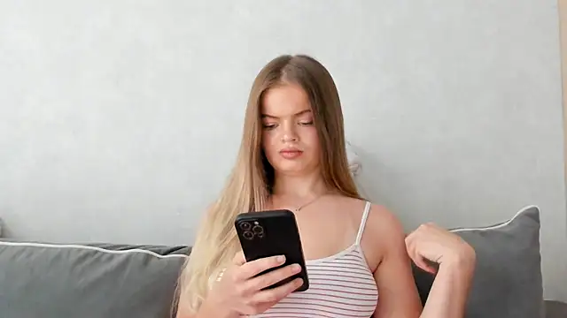 Sarah keyy online show from May 31, 2026, 6:09 pm