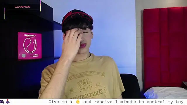 Snapshot of Ezra_Storm chatting on September 25, 2025, 5:35 am Ezra Storm online show from September 25, 2025, 5:35 am