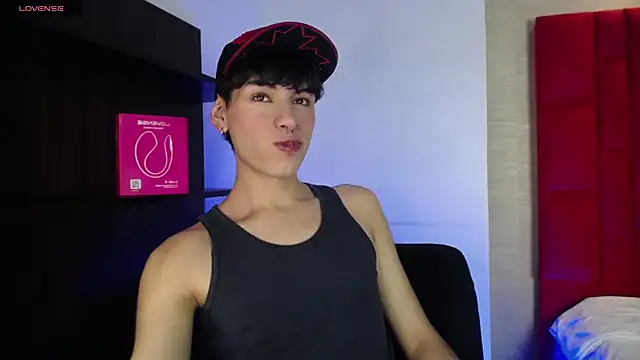 Snapshot of Ezra_Storm chatting on September 23, 2025, 5:14 am Ezra Storm online show from September 23, 2025, 5:14 am