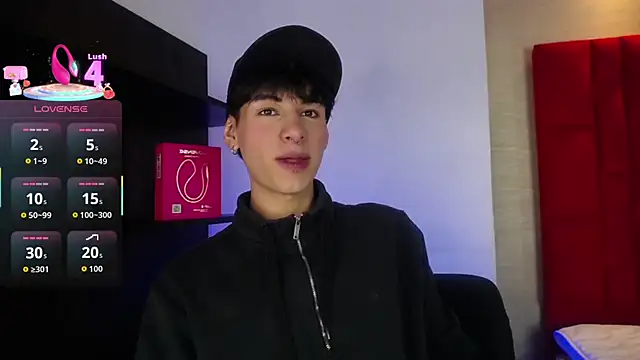 Snapshot of Ezra_Storm chatting on September 19, 2025, 5:00 am Ezra Storm online show from September 19, 2025, 5:00 am