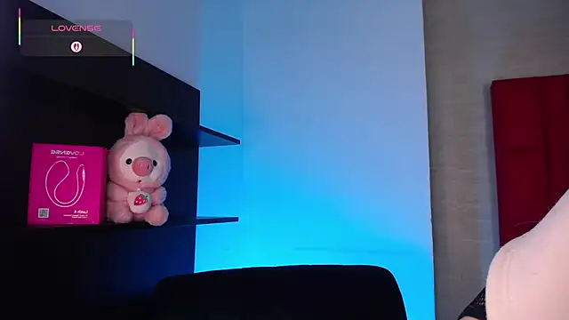 Snapshot of Ezra_Storm chatting on December 14, 2025, 5:35 am Ezra Storm online show from December 14, 2025, 5:35 am