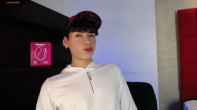 Snapshot of Ezra_Storm chatting on September 30, 2025, 4:51 am Ezra Storm online show from September 30, 2025, 4:51 am