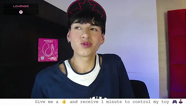 Snapshot of Ezra_Storm chatting on September 27, 2025, 4:46 pm Ezra Storm online show from September 27, 2025, 4:46 pm