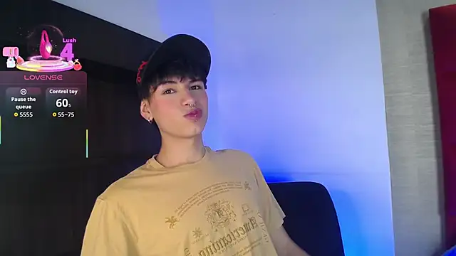 Snapshot of Ezra_Storm chatting on September 14, 2025, 4:35 am Ezra Storm online show from September 14, 2025, 4:35 am