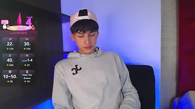 Snapshot of Ezra_Storm chatting on September 13, 2025, 5:29 am Ezra Storm online show from September 13, 2025, 5:29 am