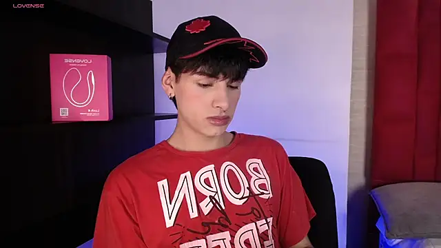 Snapshot of Ezra_Storm chatting on September 29, 2025, 5:03 am Ezra Storm online show from September 29, 2025, 5:03 am