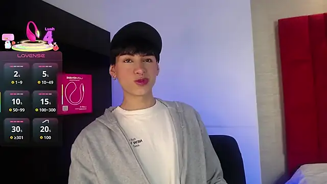 Snapshot of Ezra_Storm chatting on September 20, 2025, 5:01 am Ezra Storm online show from September 20, 2025, 5:01 am