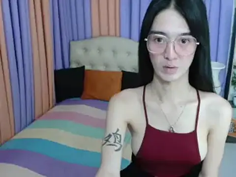 XxTsUncutAskaxX online show from December 1, 2025, 4:41 pm