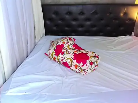 hotbabymaria online show from October 2, 2025, 12:25 am