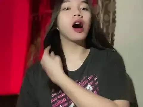 Snapshot of kat_mire chatting on November 25, 2025, 5:57 pm kat mire online show from November 25, 2025, 5:57 pm