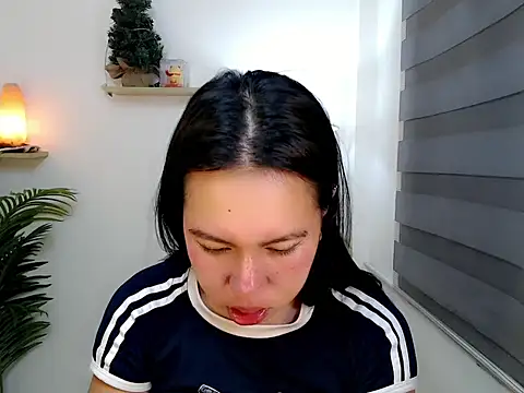 kimbratx online show from October 26, 2025, 10:43 pm