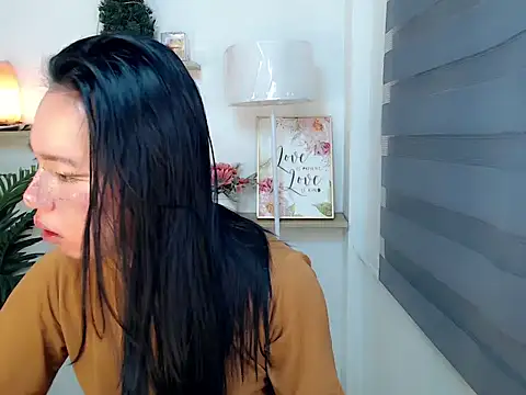 kimbratx online show from November 11, 2025, 10:15 pm