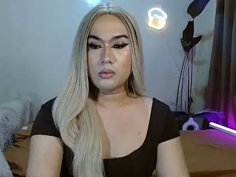 Snapshot of longoria_crawford chatting on September 19, 2025, 6:12 pm longoria crawford online show from September 19, 2025, 6:12 pm