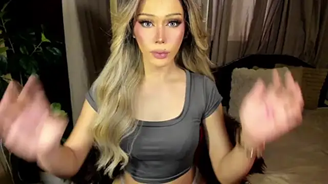 Snapshot of Candicebloom chatting on May 23, 2026, 1:48 am Candicebloom online show from May 23, 2026, 1:48 am