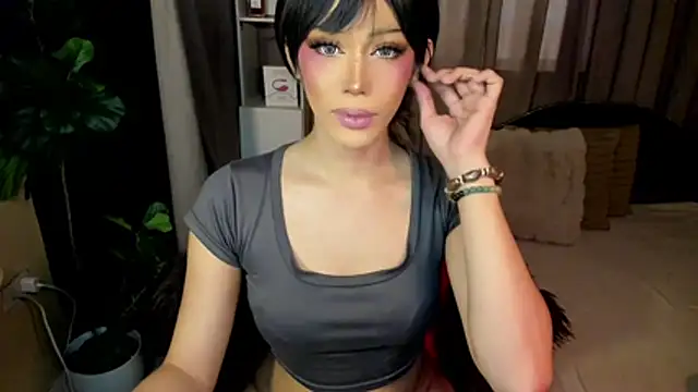 Candicebloom online show from July 28, 2026, 1:13 am