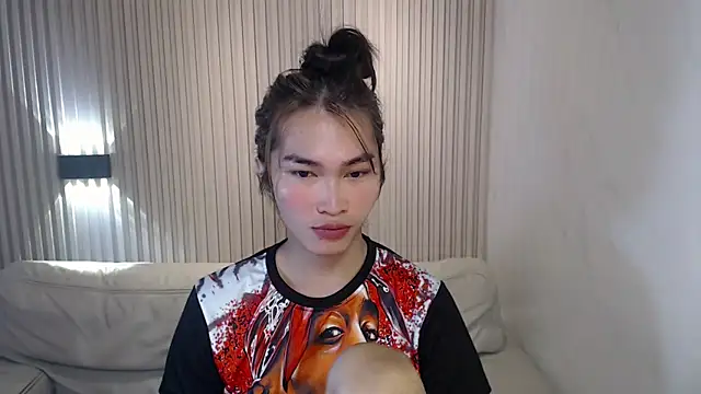 lovelychanel69xx online show from December 17, 2025, 12:37 am