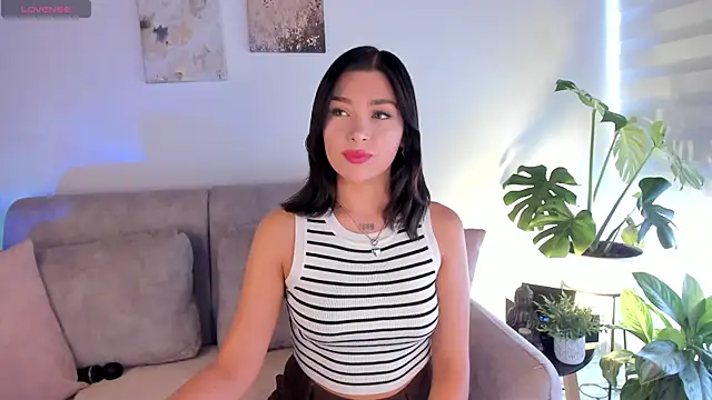 Estrer collins online show from November 12, 2025, 7:40 pm