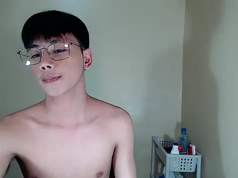 Snapshot of ynotyu chatting on November 5, 2025, 1:47 pm ynotyu online show from November 5, 2025, 1:47 pm