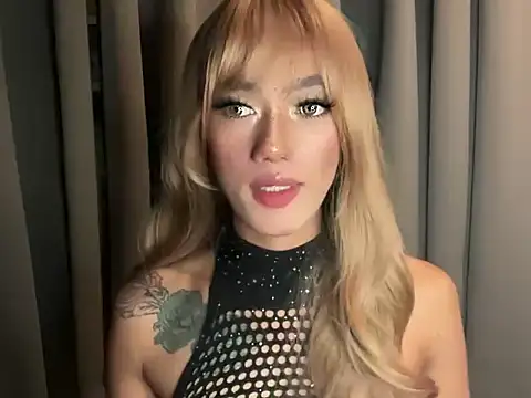 Snapshot of Lust-sluttymira chatting on October 3, 2025, 1:20 am Lust-sluttymira online show from October 3, 2025, 1:20 am