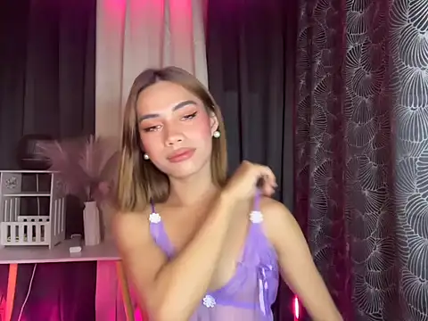 Snapshot of Lovelynikki03 chatting on November 4, 2025, 3:16 pm Lovelynikki03 online show from November 4, 2025, 3:16 pm