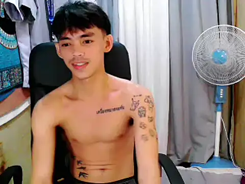 urhunky boy online show from September 22, 2025, 1:17 pm