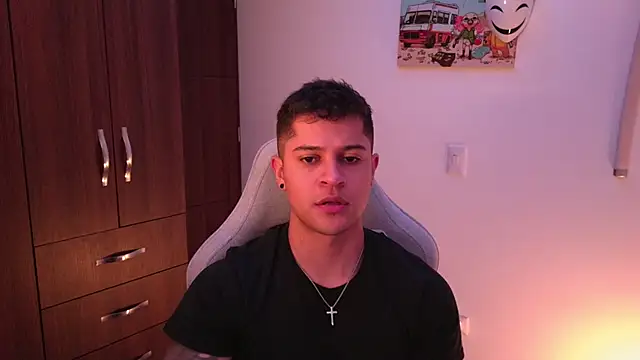 domsantiago  online show from October 18, 2025, 1:51 am