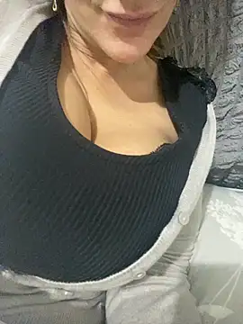 Veryvery30 online show from November 21, 2025, 3:33 pm