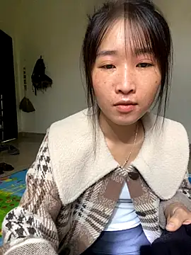 Snapshot of oneyou_400 chatting on November 2, 2025, 5:23 am oneyou 400 online show from November 2, 2025, 5:23 am