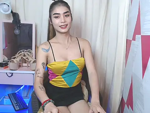 miss-miya online show from November 9, 2025, 2:04 am