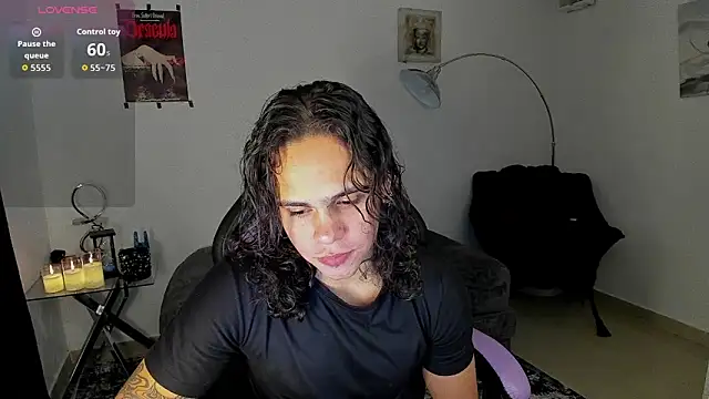 Snapshot of Maximiliano_scoott__ chatting on November 25, 2025, 10:43 pm Maximiliano scoott online show from November 25, 2025, 10:43 pm